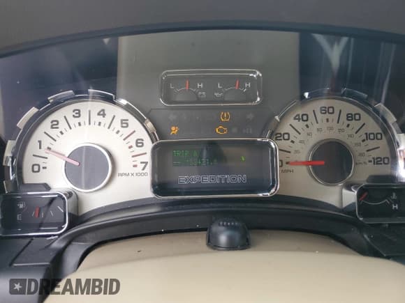 ✅ 2007 Ford Expedition Eddie Bauer • VIN: 1FMFU18547LA37304 • Lot: 68783385. Wystawiony na Copart z przebiegiem 133 421 mil. Bezpłatny archiwum sprzedaży aukcyjnych z USA i szczegółowy raport historii pojazdu na DreamBid. Zdjęcie 9.