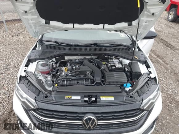 ✅ 2024 Volkswagen Jetta Sport • VIN: 3VWBM7BU6RM085150 • Лот: 43285753. Опубликован ранее на IAAI с пробегом 2 638 миль. Бесплатный доступ к архиву аукционных продаж из США и подробный отчёт об истории автомобиля на DreamBid. Изображение 10.