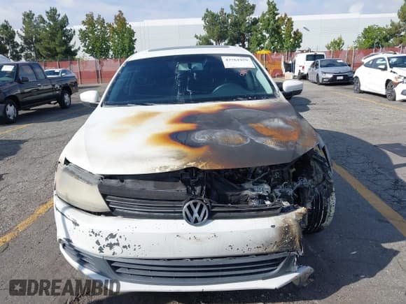 ✅ 2012 Volkswagen Jetta SE • VIN: 3VWDP7AJ4CM398163 • Lot: 43761959. Wystawiony na IAAI z przebiegiem 127 951 mil. Bezpłatny archiwum sprzedaży aukcyjnych z USA i szczegółowy raport historii pojazdu na DreamBid. Zdjęcie 6.