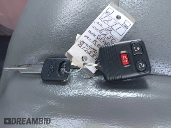 ✅ 2012 Ford Econoline Cargo Recreational • VIN: 1FTNE2EL5CDB17589 • Lot: 42957248. Wystawiony na IAAI z przebiegiem 88 985 mil. Bezpłatny archiwum sprzedaży aukcyjnych z USA i szczegółowy raport historii pojazdu na DreamBid. Zdjęcie 11.