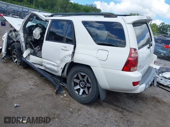 ✅ 2004 Toyota 4Runner SR5 Sport • VIN: JTEBU14R740046499 • Лот: 43049988. Опубликован ранее на IAAI с пробегом Не указан. Бесплатный доступ к архиву аукционных продаж из США и подробный отчёт об истории автомобиля на DreamBid. Изображение 3.