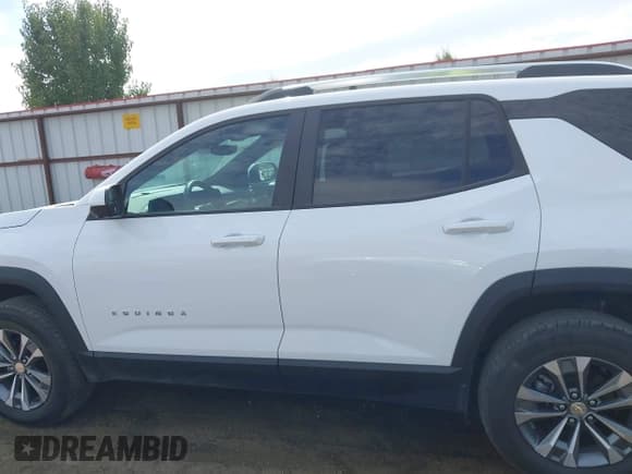 ✅ 2025 Chevrolet Equinox AWD LT • VIN: 3GNAXPEG1SL225426 • Lot: 42888902. Wystawiony na IAAI z przebiegiem 10 009 mil. Bezpłatny archiwum sprzedaży aukcyjnych z USA i szczegółowy raport historii pojazdu na DreamBid. Zdjęcie 14.