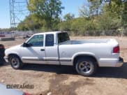 ✅ 2002 Chevrolet S-10 LS • VIN: 1GCCS19W228243706 • Lot: 43424148. Listed on IAAI with 92,266 mi. Free auction sales archive from the USA and detailed vehicle history report at DreamBid. Image 14.
