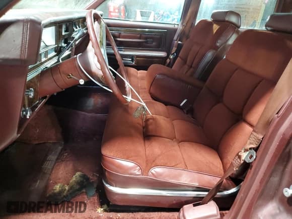 ✅ 1979 Lincoln Continental • VIN: 9Y82S671467 • Лот: 85754444. Опубликован ранее на Copart с пробегом 69 320 миль. Бесплатный доступ к архиву аукционных продаж из США и подробный отчёт об истории автомобиля на DreamBid. Изображение 7.