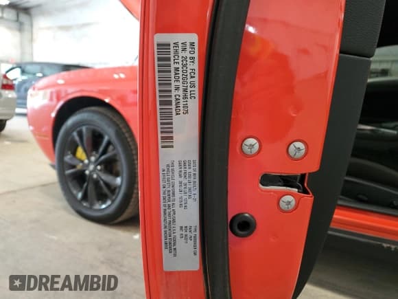 ✅ 2021 Dodge Challenger SXT • VIN: 2C3CDZGG7MH611075 • Lot: 67646035. Listed on Copart with 31,413 mi. Free auction sales archive from the USA and detailed vehicle history report at DreamBid. Image 12.