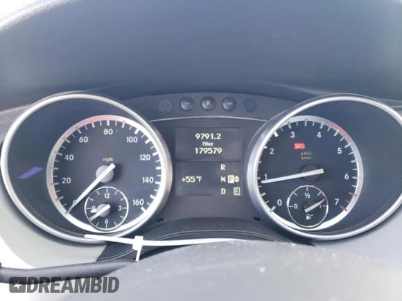 ✅ 2011 Mercedes-Benz R 350 • VIN: 4JGCB6FE7BA131013 • Lot: 46609865. Wystawiony na Copart z przebiegiem 179 579 mil. Bezpłatny archiwum sprzedaży aukcyjnych z USA i szczegółowy raport historii pojazdu na DreamBid. Zdjęcie 9.