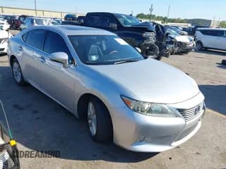 ✅ 2014 Lexus ES 300h • VIN: JTHBW1GG0E2039617 • Lot: 43604173. Wystawiony na IAAI z przebiegiem 173 759 mil. Bezpłatny archiwum sprzedaży aukcyjnych z USA i szczegółowy raport historii pojazdu na DreamBid. Zdjęcie 1.