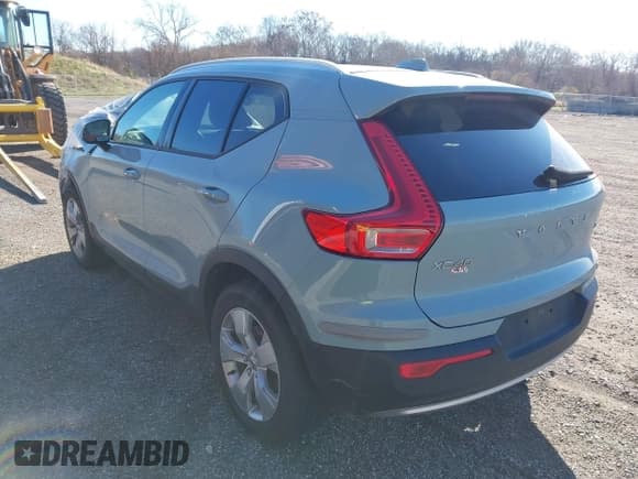 ✅ 2019 Volvo XC40 Momentum • VIN: YV4162XZ1K2019034 • Lot: 43591194. Listed on IAAI with 77,583 mi. Free auction sales archive from the USA and detailed vehicle history report at DreamBid. Image 3.