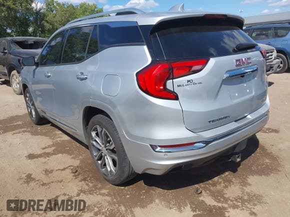✅ 2018 GMC Terrain Denali • VIN: 3GKALXEX0JL355639 • Lot: 43082902. Listed on IAAI with 102,970 mi. Free auction sales archive from the USA and detailed vehicle history report at DreamBid. Image 3.