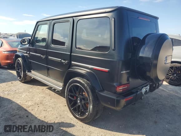 ✅ 2024 Mercedes-Benz G 63 AMG • VIN: W1NYC7HJ2RX513229 • Lot: 74928354. Wystawiony na Copart z przebiegiem Nie podano. Bezpłatny archiwum sprzedaży aukcyjnych z USA i szczegółowy raport historii pojazdu na DreamBid. Zdjęcie 2.