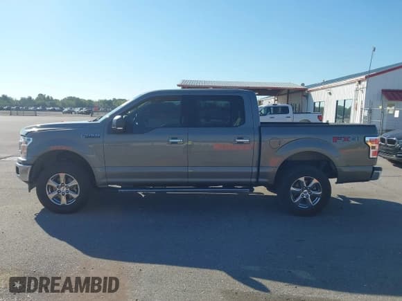 ✅ 2020 Ford F-150 XL • VIN: 1FTEW1E52LKE69386 • Lot: 43467676. Wystawiony na IAAI z przebiegiem 73 123 mil. Bezpłatny archiwum sprzedaży aukcyjnych z USA i szczegółowy raport historii pojazdu na DreamBid. Zdjęcie 14.