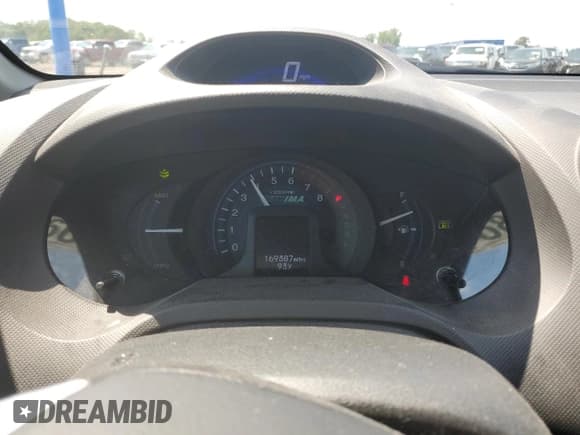 ✅ 2014 Honda Insight LX • VIN: JHMZE2H52ES000774 • Lot: 66814285. Wystawiony na Copart z przebiegiem 169 387 mil. Bezpłatny archiwum sprzedaży aukcyjnych z USA i szczegółowy raport historii pojazdu na DreamBid. Zdjęcie 9.