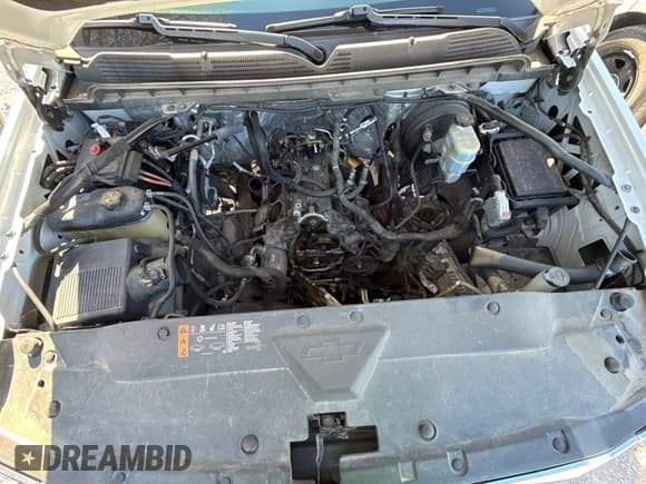 ✅ 2018 Chevrolet Silverado 1500 Work Truck • VIN: 1GCVKNEHXJZ339048 • Lot: 43721980. Wystawiony na IAAI z przebiegiem 112 037 mil. Bezpłatny archiwum sprzedaży aukcyjnych z USA i szczegółowy raport historii pojazdu na DreamBid. Zdjęcie 27.