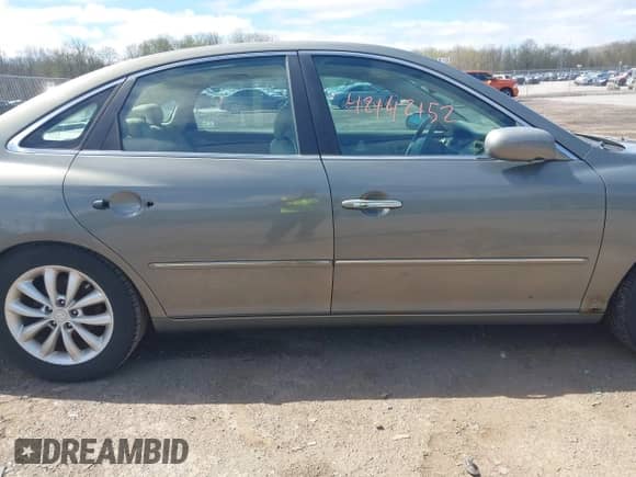 2006 Hyundai Azera SE с VIN KMHFC46F26A132762, выставлен на аукционе IAAI как лот 42142152 с пробегом 165 673 миль миль и . История ставок и продаж доступна на DreamBid. Изображение 6.