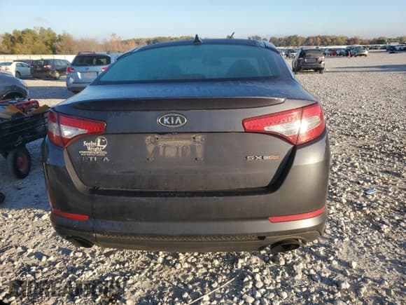 ✅ 2011 Kia Optima SX • VIN: KNAGR4A62B5134476 • Lot: 90409365. Wystawiony na Copart z przebiegiem 159 986 mil. Bezpłatny archiwum sprzedaży aukcyjnych z USA i szczegółowy raport historii pojazdu na DreamBid. Zdjęcie 6.