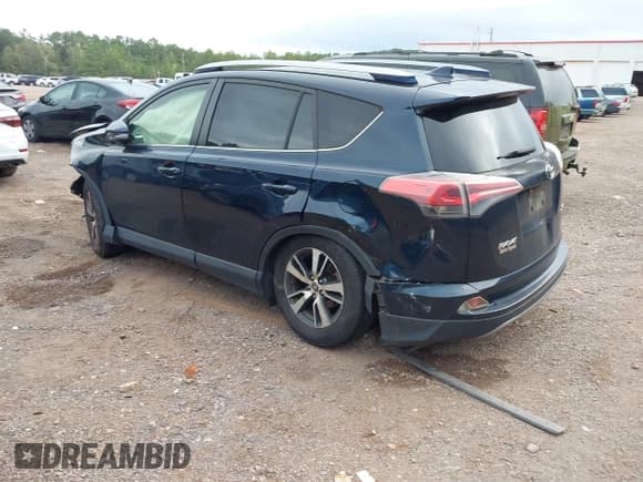 ✅ 2018 Toyota RAV4 XLE • VIN: JTMWFREV9JJ747531 • Lot: 43395687. Listed on IAAI with 164,882 mi. Free auction sales archive from the USA and detailed vehicle history report at DreamBid. Image 3.