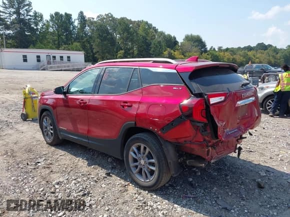 ✅ 2022 GMC Terrain SLT • VIN: 3GKALPEV1NL208363 • Lot: 43269143. Wystawiony na IAAI z przebiegiem 63 556 mil. Bezpłatny archiwum sprzedaży aukcyjnych z USA i szczegółowy raport historii pojazdu na DreamBid. Zdjęcie 3.