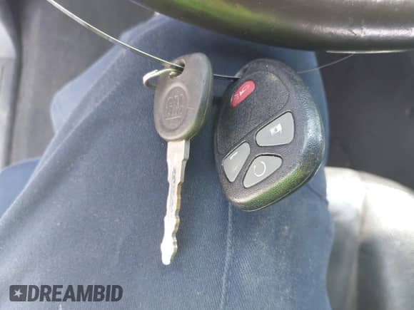 2007 Chevrolet Silverado 1500 1LT with VIN 2GCEK13M371554233, listed as a IAAI auction lot 42463668 with 249,708 mi miles and . Bid and sale history available at DreamBid. Image 11.