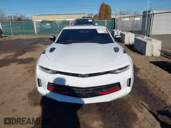 ✅ 2017 Chevrolet Camaro 1LT • VIN: 1G1FB1RX6H0208561 • Lot: 43710676. Wystawiony na IAAI z przebiegiem 82 104 mil. Bezpłatny archiwum sprzedaży aukcyjnych z USA i szczegółowy raport historii pojazdu na DreamBid. Zdjęcie 11.