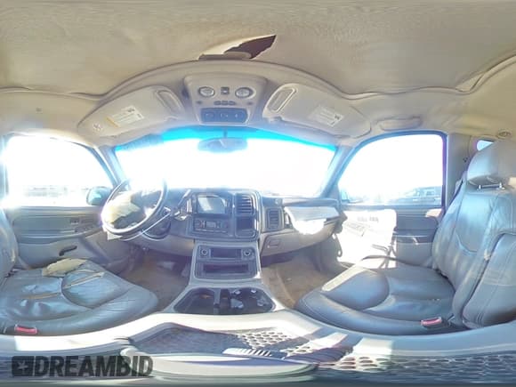 ✅ 2003 Chevrolet Suburban Z71 • VIN: 3GNFK16Z53G140553 • Лот: 43169475. Опубликован ранее на Copart с пробегом 196 634 миль. Бесплатный доступ к архиву аукционных продаж из США и подробный отчёт об истории автомобиля на DreamBid. Изображение 13.