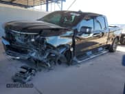 ✅ 2021 Chevrolet Silverado 1500 High Country • VIN: 1GCUYHEL2MZ404642 • Lot: 47047605. Wystawiony na Copart z przebiegiem 42 691 mil. Bezpłatny archiwum sprzedaży aukcyjnych z USA i szczegółowy raport historii pojazdu na DreamBid. Zdjęcie 2.