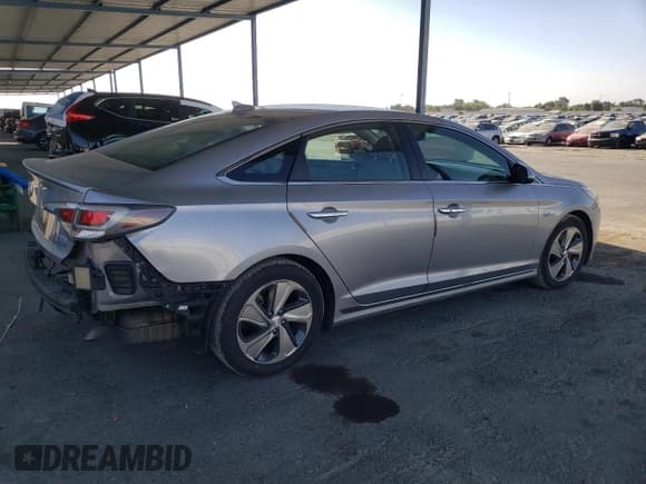 ✅ 2016 Hyundai Sonata • VIN: KMHE14L2XGA031036 • Лот: 62409185. Опубликован ранее на Copart с пробегом 206 272 миль. Бесплатный доступ к архиву аукционных продаж из США и подробный отчёт об истории автомобиля на DreamBid. Изображение 3.