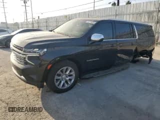 ✅ 2022 Chevrolet Suburban Premier • VIN: 1GNSKFKD8NR233933 • Lot: 85775464. Wystawiony na Copart z przebiegiem 99 130 mil. Bezpłatny archiwum sprzedaży aukcyjnych z USA i szczegółowy raport historii pojazdu na DreamBid. Zdjęcie 1.