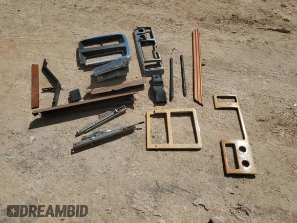 ✅ 1994 GMC Vandura • VIN: 1GDEG25K4RF512602 • Lot: 55648355. Listed on Copart with 196,315 mi. Free auction sales archive from the USA and detailed vehicle history report at DreamBid. Image 13.