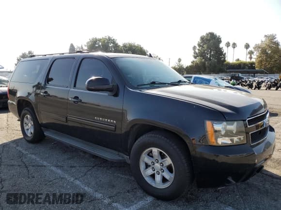 ✅ 2012 Chevrolet Suburban LT • VIN: 1GNSCJE04CR315325 • Lot: 81784645. Listed on Copart with 226,936 mi. Free auction sales archive from the USA and detailed vehicle history report at DreamBid. Image 4.