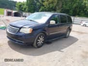 ✅ 2011 Chrysler Town & Country Touring L • VIN: 2A4RR8DG1BR635699 • Лот: 42561792. Опубликован ранее на IAAI с пробегом 175 277 миль. Бесплатный доступ к архиву аукционных продаж из США и подробный отчёт об истории автомобиля на DreamBid. Изображение 2.