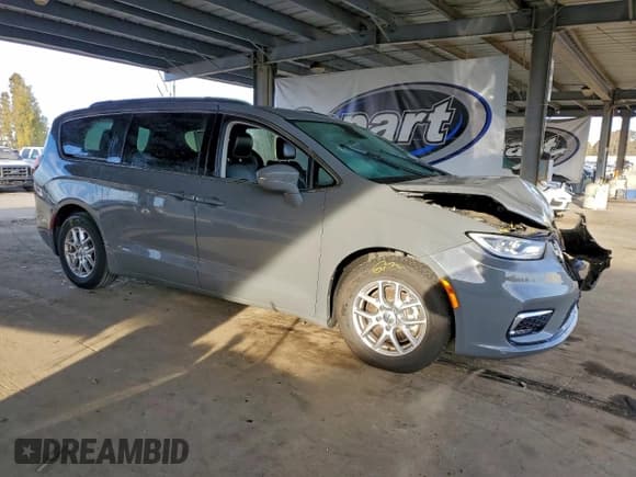 ✅ 2022 Chrysler Pacifica Touring L • VIN: 2C4RC1BG7NR169766 • Lot: 95081955. Wystawiony na Copart z przebiegiem 140 217 mil. Bezpłatny archiwum sprzedaży aukcyjnych z USA i szczegółowy raport historii pojazdu na DreamBid. Zdjęcie 4.