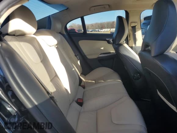 ✅ 2013 Volvo S60 T5 Premier • VIN: YV1612FS6D1215209 • Lot: 92097105. Listed on Copart with 91,695 mi. Free auction sales archive from the USA and detailed vehicle history report at DreamBid. Image 10.