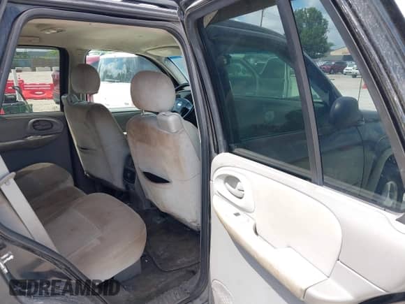 2009 Chevrolet TrailBlazer 1LT z VIN 1GNDT33S892131225, wystawiony jako IAAI lot #42626172 z przebiegiem 104 166 mil mil oraz . Historia ofert i sprzedaży dostępna na DreamBid. Obrazek 8.