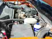 2004 Chevrolet Silverado 1500 Work Truck z VIN 1GCEC14X24Z284372, wystawiony jako IAAI lot #41714675 z przebiegiem 193 486 mil mil oraz . Historia ofert i sprzedaży dostępna na DreamBid. Obrazek 12.