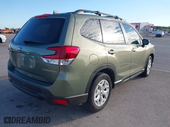 ✅ 2021 Subaru Forester • VIN: JF2SKADC2MH555974 • Lot: 42892800. Listed on IAAI with Not provided. Free auction sales archive from the USA and detailed vehicle history report at DreamBid. Image 4.