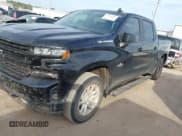 ✅ 2020 Chevrolet Silverado 1500 RST • VIN: 3GCPWDED4LG191065 • Lot: 43382607. Wystawiony na IAAI z przebiegiem 105 964 mil. Bezpłatny archiwum sprzedaży aukcyjnych z USA i szczegółowy raport historii pojazdu na DreamBid. Zdjęcie 2.
