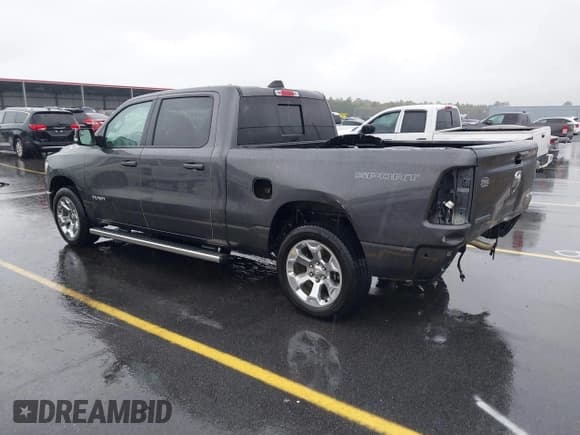 ✅ 2022 Ram 1500 Big Horn • VIN: 1C6RRFMG8NN441464 • Lot: 43533996. Wystawiony na IAAI z przebiegiem 75 690 mil. Bezpłatny archiwum sprzedaży aukcyjnych z USA i szczegółowy raport historii pojazdu na DreamBid. Zdjęcie 3.