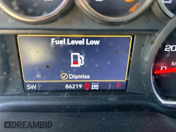 ✅ 2020 Chevrolet Silverado 1500 LT • VIN: 1GCRYDED3LZ231364 • Lot: 82142324. Wystawiony na Copart z przebiegiem 86 219 mil. Bezpłatny archiwum sprzedaży aukcyjnych z USA i szczegółowy raport historii pojazdu na DreamBid. Zdjęcie 8.