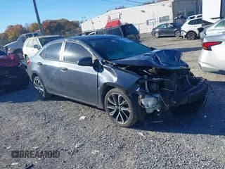 ✅ 2019 Toyota Corolla L • VIN: 5YFBURHE2KP889975 • Lot: 43664939. Listed on IAAI with 154,960 mi. Free auction sales archive from the USA and detailed vehicle history report at DreamBid. Image 1.