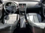 ✅ 2000 Mercedes-Benz C 230/260/280/320 • VIN: WDBHA29G3YA859826 • Lot: 48573425. Wystawiony na Copart z przebiegiem 158 093 mil. Bezpłatny archiwum sprzedaży aukcyjnych z USA i szczegółowy raport historii pojazdu na DreamBid. Zdjęcie 8.