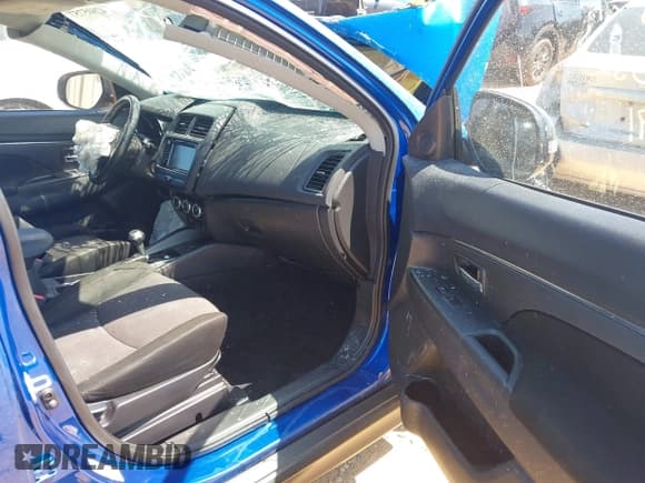 ✅ 2018 Mitsubishi Outlander ES • VIN: JA4AP3AU9JU009691 • Lot: 42805757. Wystawiony na IAAI z przebiegiem 106 211 mil. Bezpłatny archiwum sprzedaży aukcyjnych z USA i szczegółowy raport historii pojazdu na DreamBid. Zdjęcie 5.