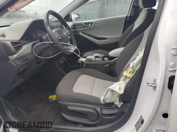 2020 Hyundai Ioniq SE с VIN KMHC75LJ5LU060827, выставлен на аукционе Copart как лот 56877195 с пробегом 30 722 миль миль и На запчасти • Non repairable. История ставок и продаж доступна на DreamBid. Изображение 7.