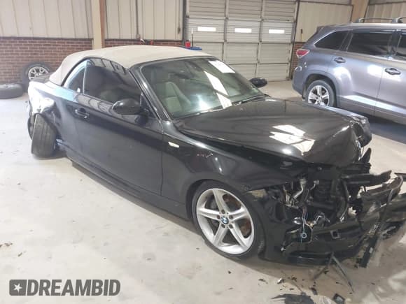 ✅ 2009 BMW 1 Series 135i • VIN: WBAUN93559VK41113 • Lot: 43665715. Listed on IAAI with 79,256 mi. Free auction sales archive from the USA and detailed vehicle history report at DreamBid. Image 1.