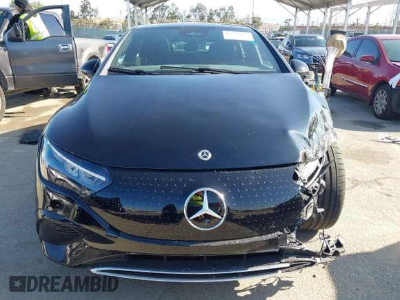 ✅ 2024 Mercedes-Benz EQE 350+ • VIN: W1KEG2BB6RF059369 • Лот: 42527972. Опубликован ранее на IAAI с пробегом 6 439 миль. Бесплатный доступ к архиву аукционных продаж из США и подробный отчёт об истории автомобиля на DreamBid. Изображение 12.