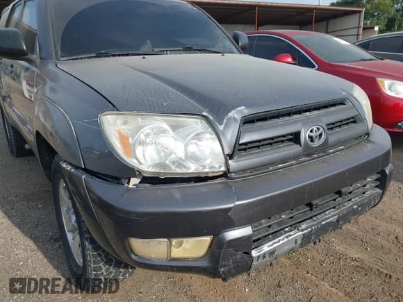 ✅ 2004 Toyota 4Runner SR5 • VIN: JTEBU14R748025587 • Lot: 43233922. Listed on IAAI with 226,614 mi. Free auction sales archive from the USA and detailed vehicle history report at DreamBid. Image 17.