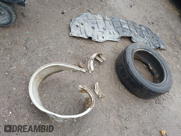 ✅ 2013 Chevrolet Camaro LT • VIN: 2G1FB1E39D9110756 • Lot: 42515570. Wystawiony na IAAI z przebiegiem 164 831 mil. Bezpłatny archiwum sprzedaży aukcyjnych z USA i szczegółowy raport historii pojazdu na DreamBid. Zdjęcie 12.