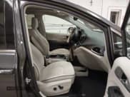 ✅ 2018 Chrysler Pacifica Hybrid Limited • VIN: 2C4RC1N72JR130895 • Lot: 42828494. Listed on IAAI with 70,740 mi. Free auction sales archive from the USA and detailed vehicle history report at DreamBid. Image 5.