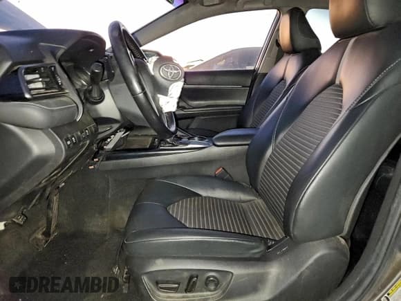 ✅ 2019 Toyota Camry SE • VIN: 4T1B11HK4KU197568 • Лот: 95949875. Опубликован ранее на Copart с пробегом 72 711 миль. Бесплатный доступ к архиву аукционных продаж из США и подробный отчёт об истории автомобиля на DreamBid. Изображение 7.