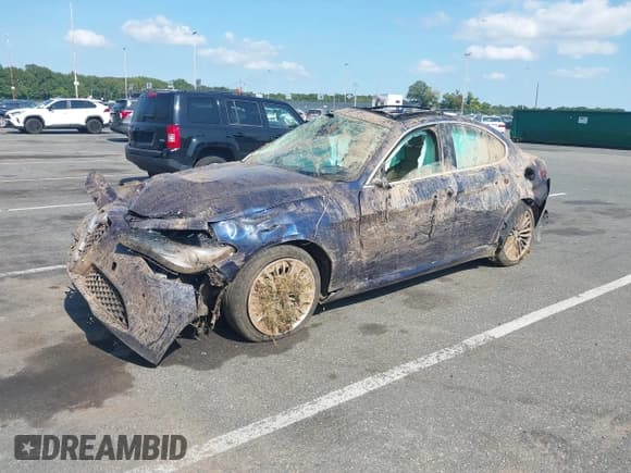 ✅ 2017 Alfa Romeo Giulia Ti • VIN: ZARFAEEN8H7530072 • Лот: 40315323. Опубликован ранее на IAAI с пробегом 56 694 миль. Бесплатный доступ к архиву аукционных продаж из США и подробный отчёт об истории автомобиля на DreamBid. Изображение 17.