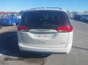 ✅ 2020 Chrysler Pacifica Limited • VIN: 2C4RC1GG8LR166395 • Lot: 43564058. Wystawiony na IAAI z przebiegiem 36 025 mil. Bezpłatny archiwum sprzedaży aukcyjnych z USA i szczegółowy raport historii pojazdu na DreamBid. Zdjęcie 16.